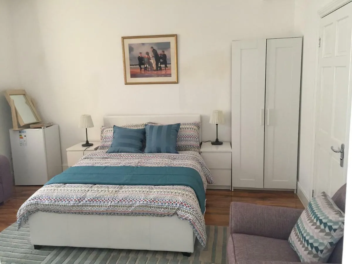 Abbey Wood Station Five Bedroom Self Contained House 3*, Abbey Wood Verenigd Koninkrijk