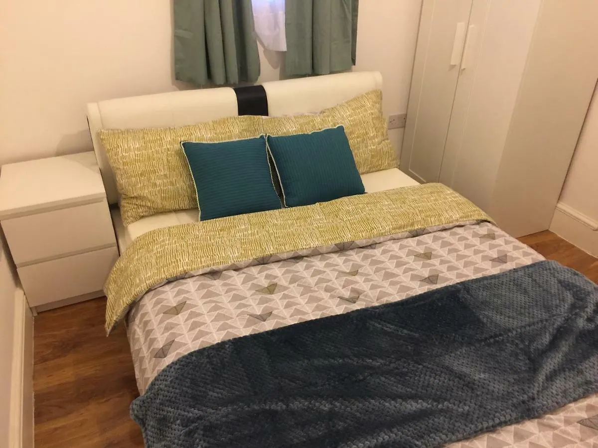 Abbey Wood Station Five Bedroom Self Contained House Gasthuis