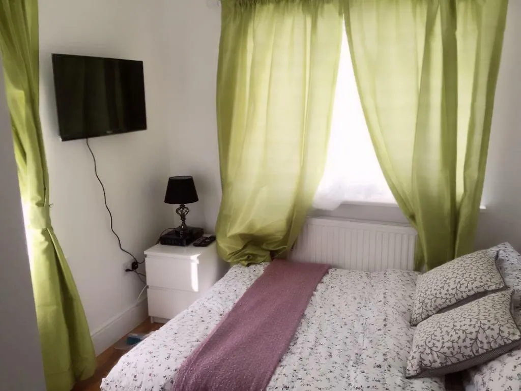 Gasthuis Abbey Wood Station Five Bedroom Self Contained House
