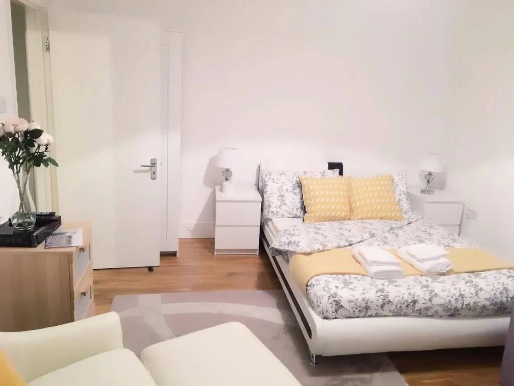 Abbey Wood Station Five Bedroom Self Contained House Verenigd Koninkrijk