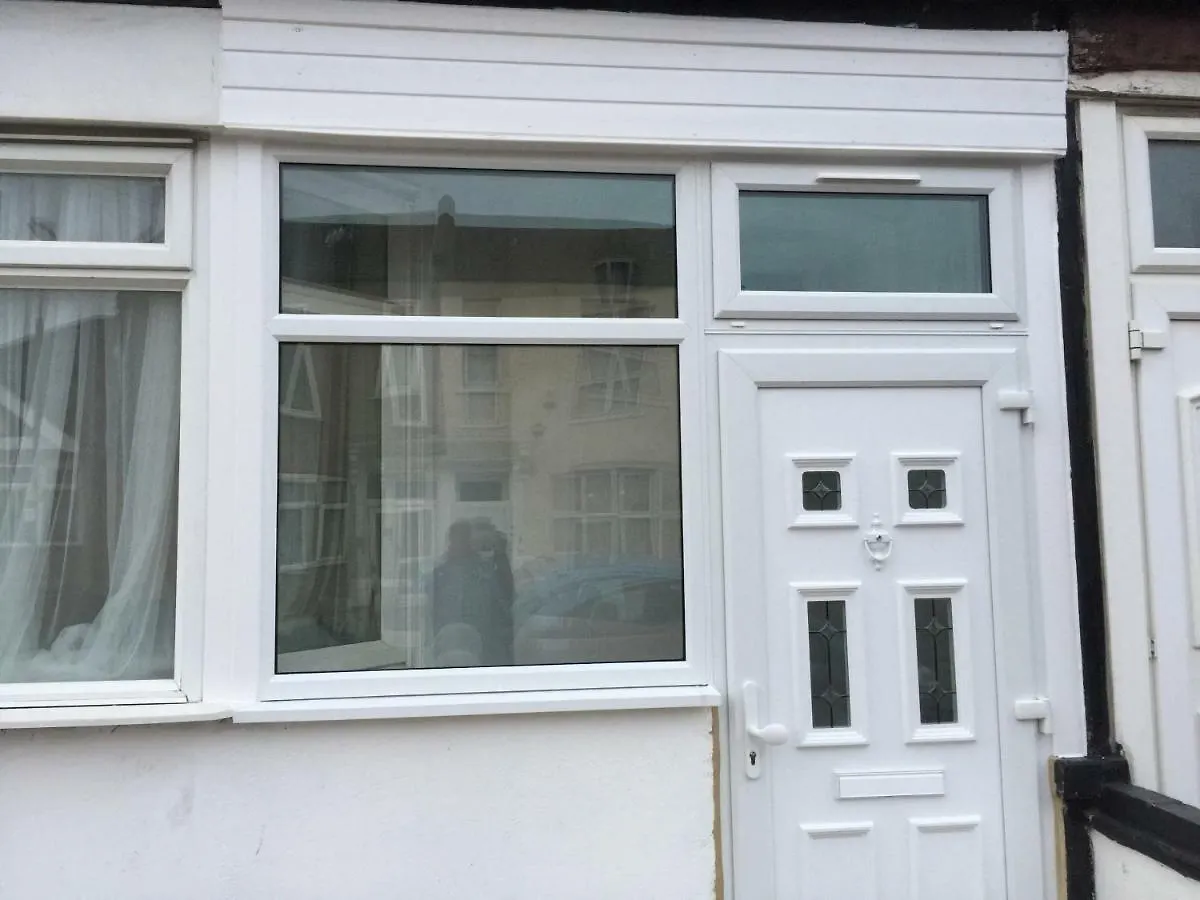 Abbey Wood Station Five Bedroom Self Contained House Großbritannien