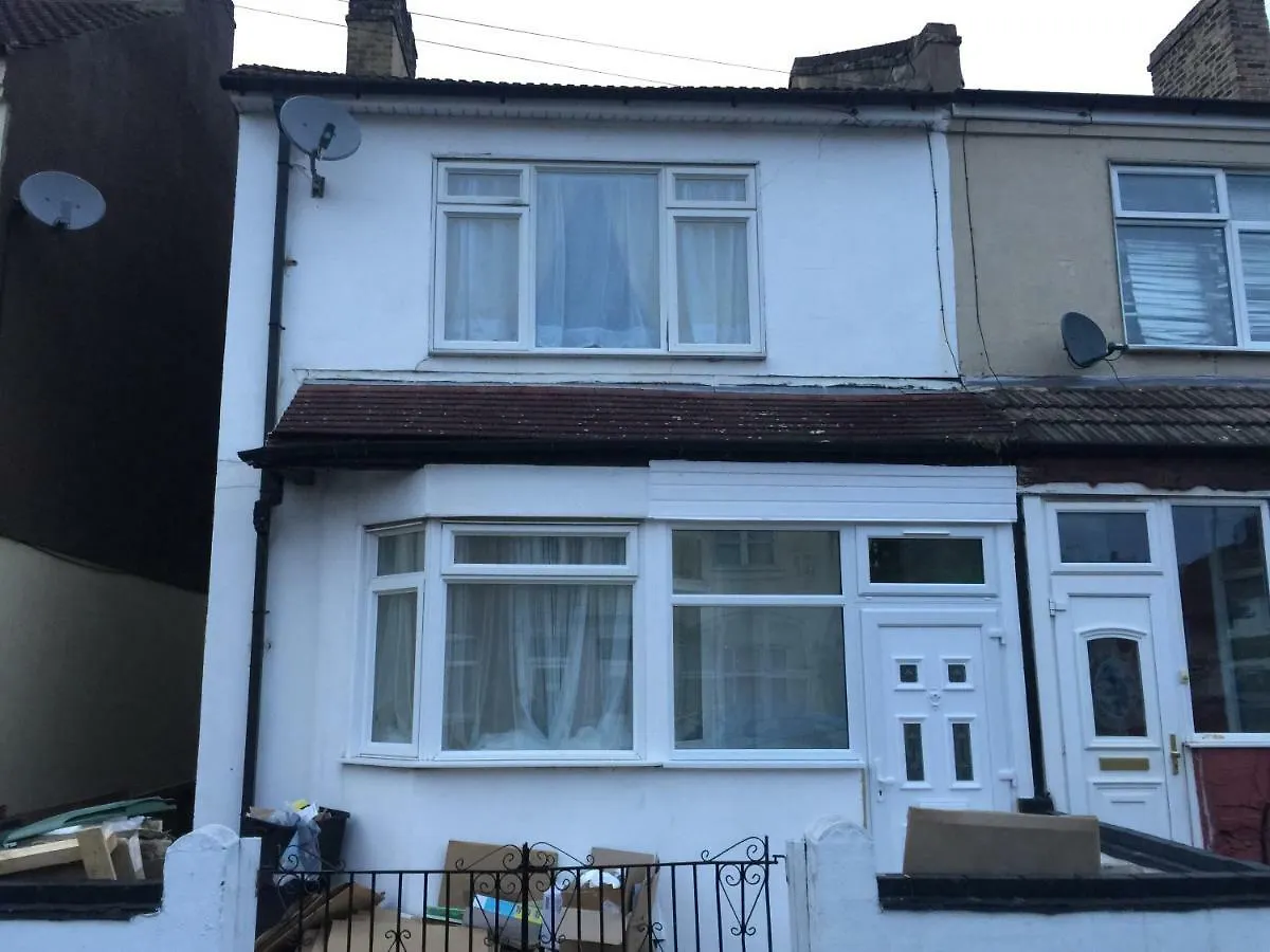 Abbey Wood Station Five Bedroom Self Contained House Gasthof Abbey Wood