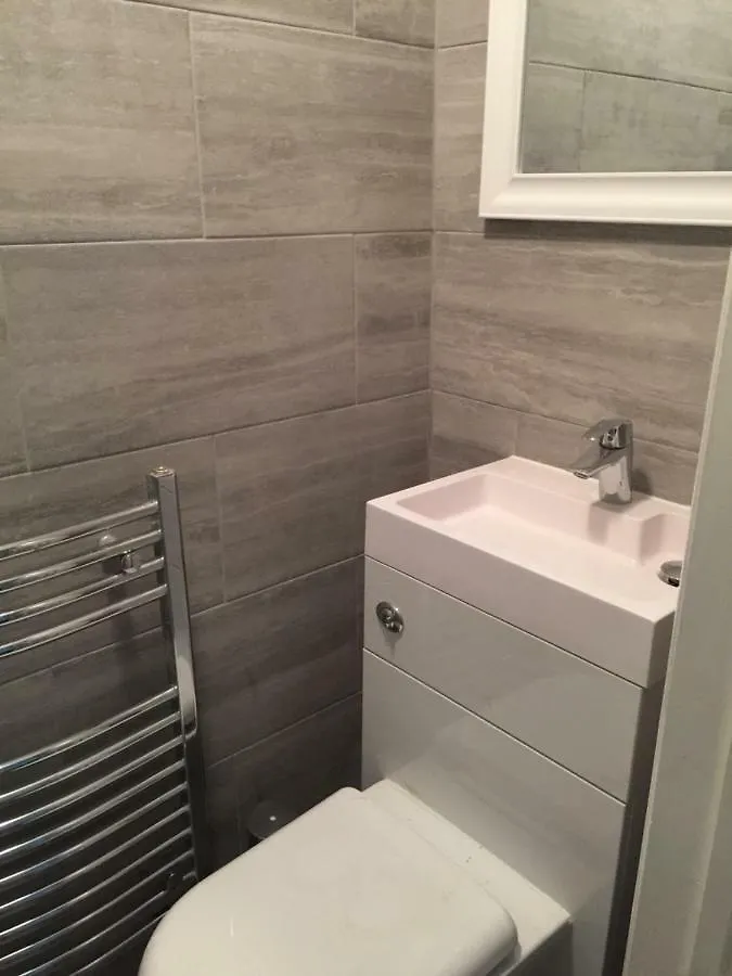 Abbey Wood Station Five Bedroom Self Contained House Abbey Wood