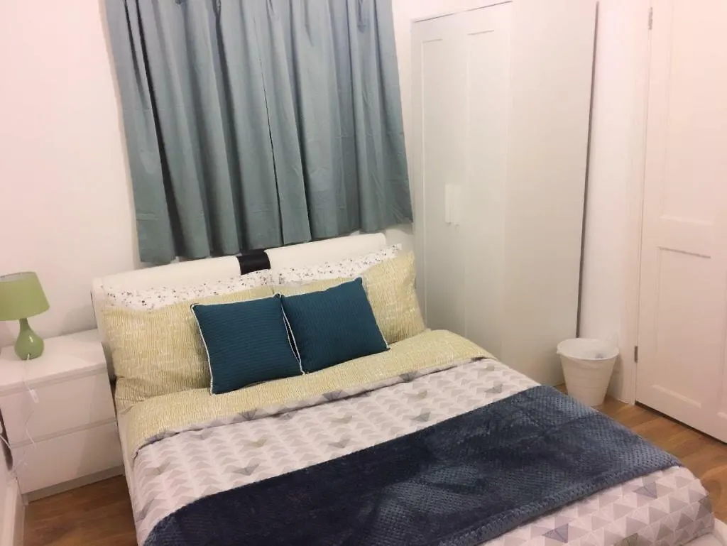 Abbey Wood Station Five Bedroom Self Contained House Gasthof Abbey Wood