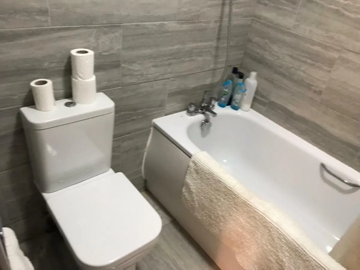 Abbey Wood Station Five Bedroom Self Contained House Großbritannien