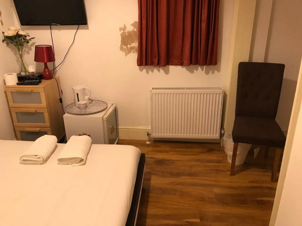 Abbey Wood Station Five Bedroom Self Contained House Abbey Wood
